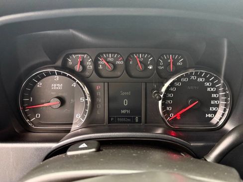 Used 2018 Chevrolet Silverado 1500 Custom w/ Custom Value Package image 14