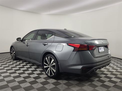 Used 2019 Nissan Altima 2.5 SR image 3