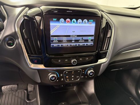 Used 2018 Chevrolet Traverse LT FWD image 17