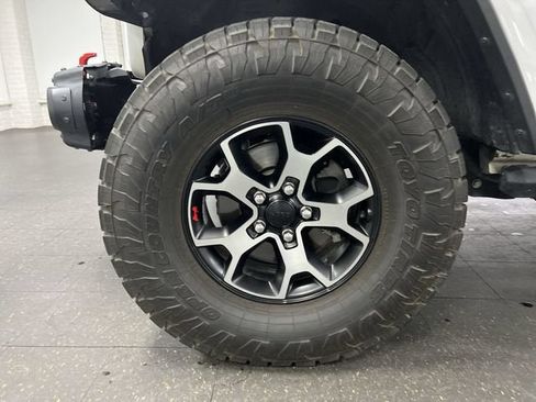 Used 2021 Jeep Wrangler Unlimited Rubicon AWD/4WD image 32