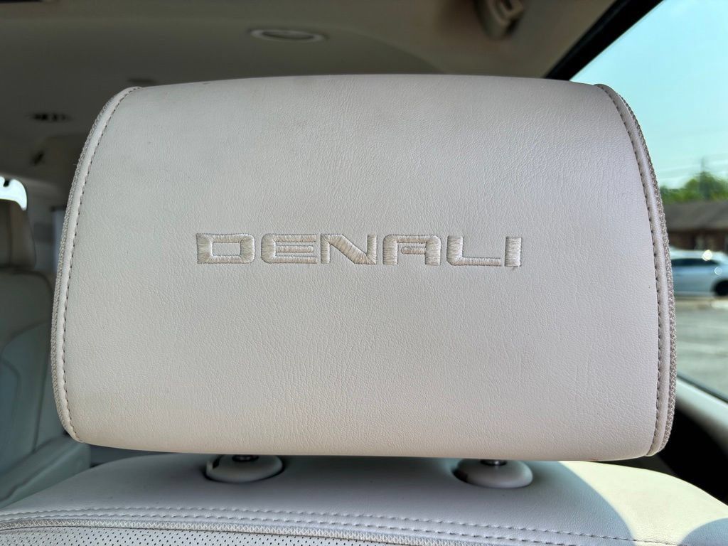 Used 2016 GMC Yukon Denali w/ Open Road Package AWD/4WD image 39