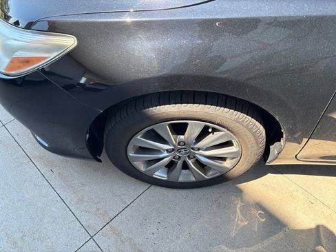 Used 2016 Toyota Camry XLE FWD image 12