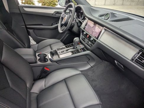 Certified 2026 Porsche Macan S AWD/4WD image 27
