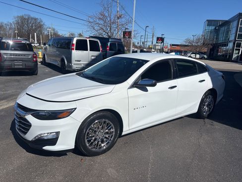 Used 2020 Chevrolet Malibu LT image 10