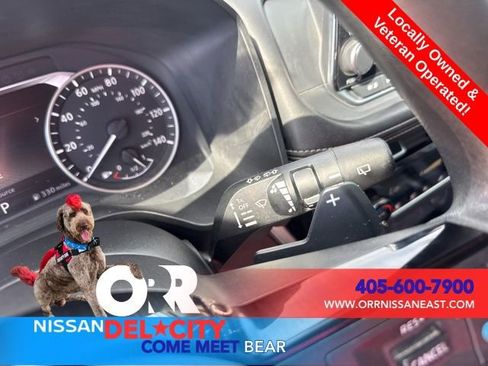 Used 2022 Nissan Rogue SV FWD image 21