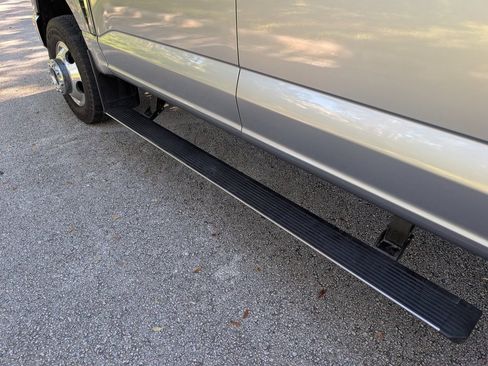 Used 2023 Ford F350 Lariat w/ Lariat Ultimate Package image 11