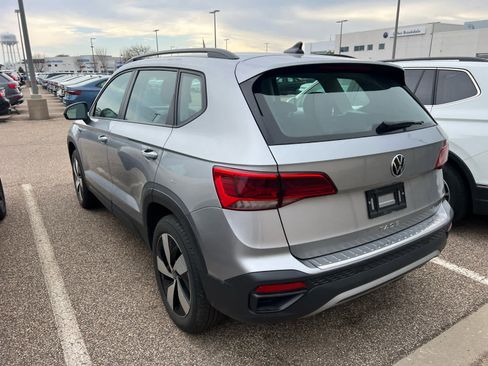 Used 2023 Volkswagen Taos S w/ Driver Assistance Package image 8