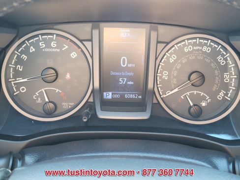 Used 2017 Toyota Tacoma TRD Sport image 19