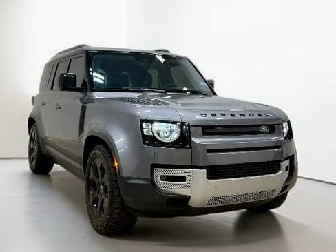 Used 2022 Land Rover Defender 110 S AWD/4WD image 10