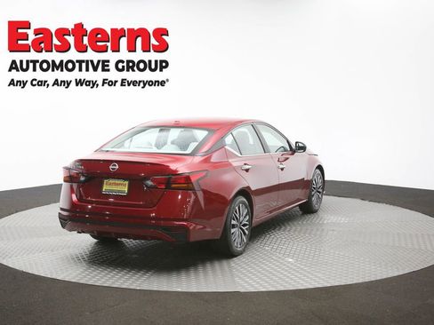 Used 2025 Nissan Altima 2.5 SV FWD image 39