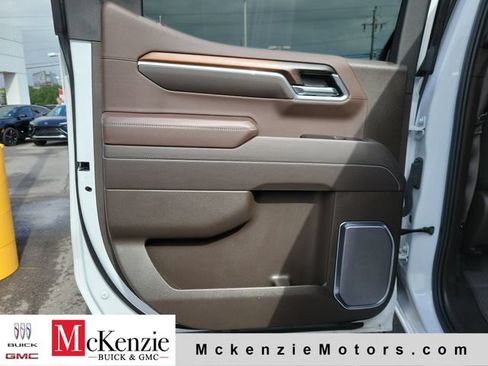 Used 2025 GMC Sierra 1500 Denali w/ Denali Reserve Package AWD/4WD image 22