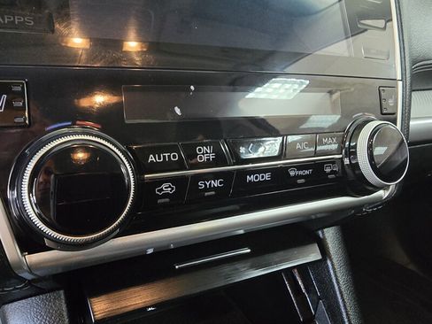 Used 2019 Subaru Outback 2.5i Premium image 30