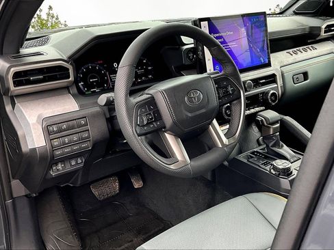 Used 2025 Toyota Tacoma 4x4 Double Cab Hybrid image 14