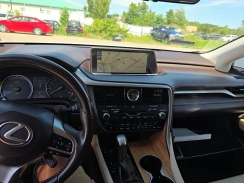 Used 2019 Lexus RX 450hL Premium w/ Premium Package AWD/4WD image 12