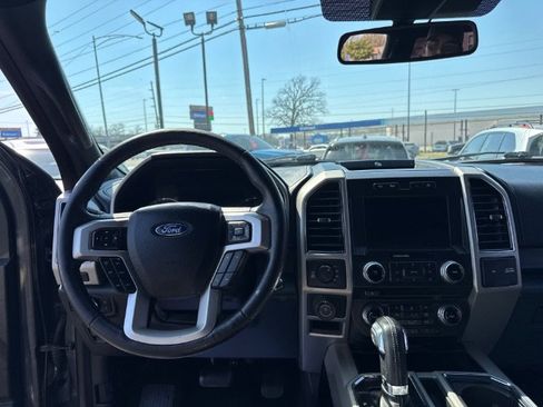 Used 2018 Ford F150 Lariat w/ Equipment Group 502A Luxury image 15