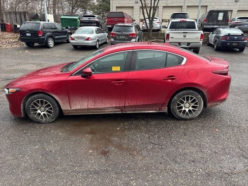 Used 2019 MAZDA MAZDA3 Sedan w/ Preferred Package image 8