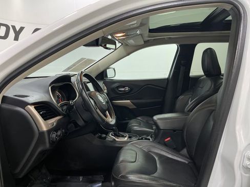 Used 2018 Jeep Cherokee Limited w/ Technology Group image 14