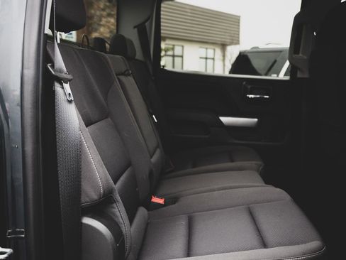 Used 2018 Chevrolet Silverado 1500 LT w/ All Star Edition image 28