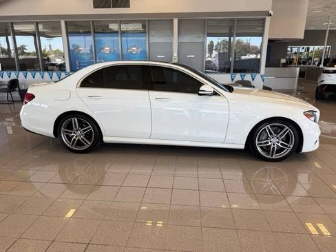 Used 2017 Mercedes-Benz E 300 image 2