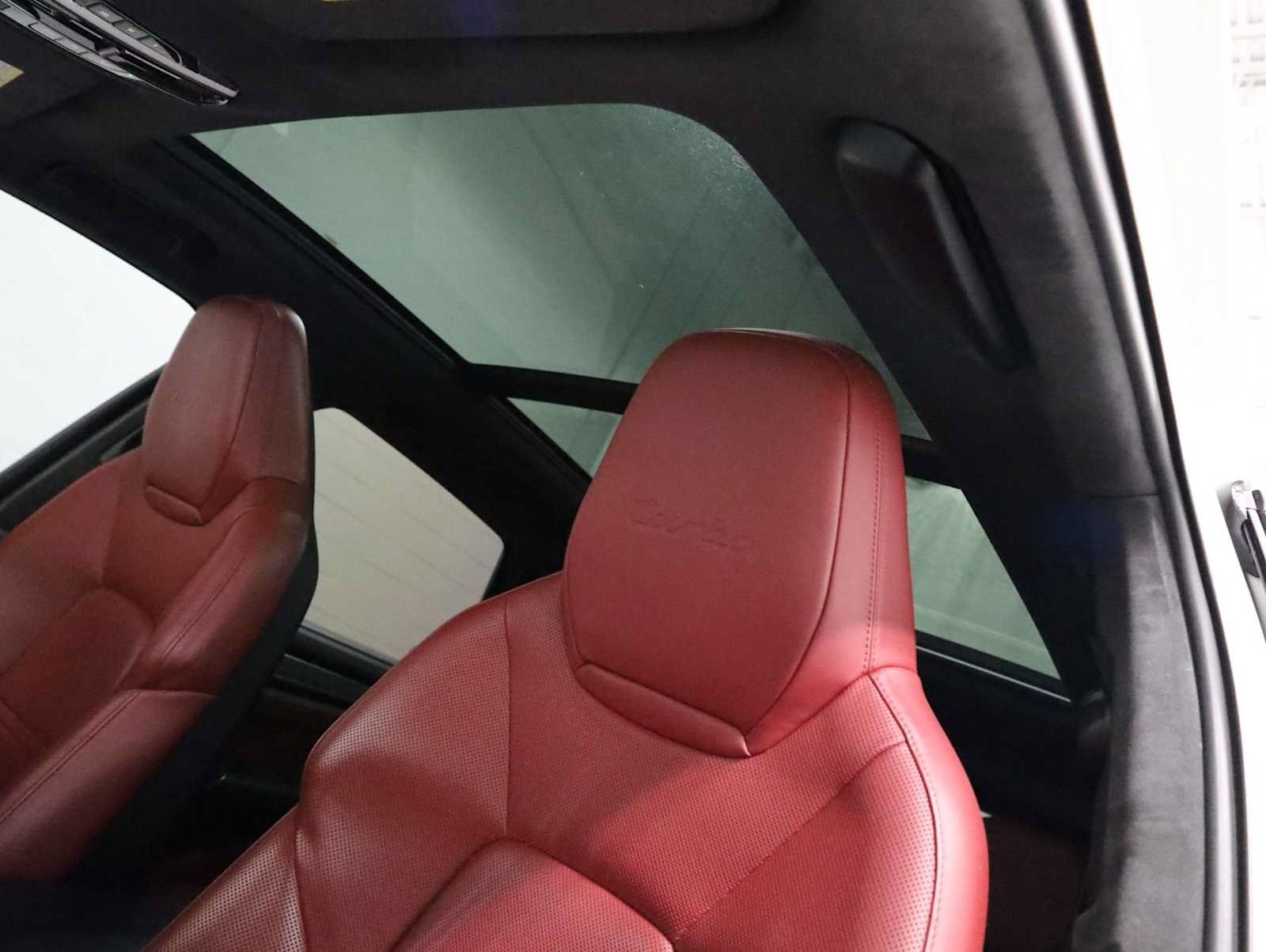 Used 2019 Porsche Cayenne Turbo AWD/4WD image 20