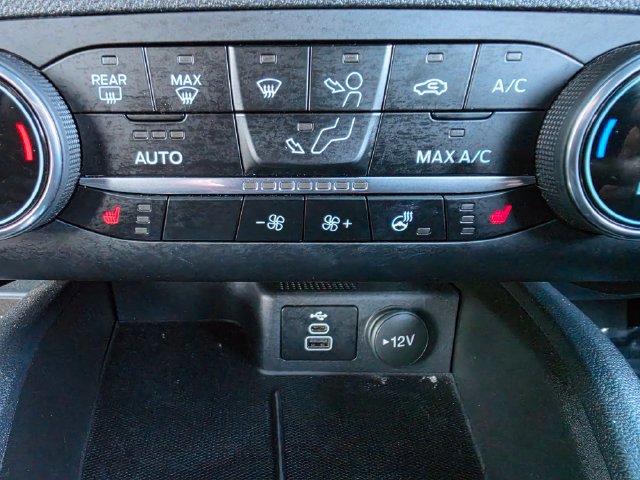 Used 2025 Ford Escape ST-Line Select AWD/4WD image 27