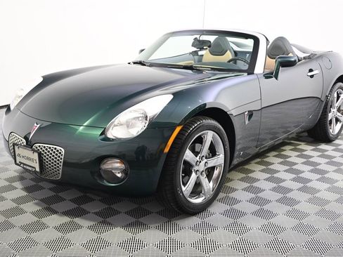Used 2007 Pontiac Solstice Convertible w/ Premium Package RWD image 11
