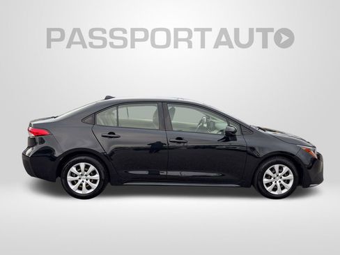 Used 2022 Toyota Corolla LE image 8