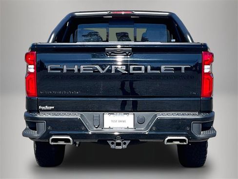 Certified 2022 Chevrolet Silverado 1500 LT Trail Boss w/ Convenience Package II image 7