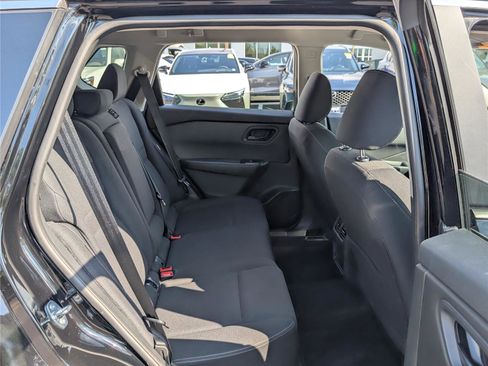 Used 2024 Nissan Rogue S AWD/4WD image 11