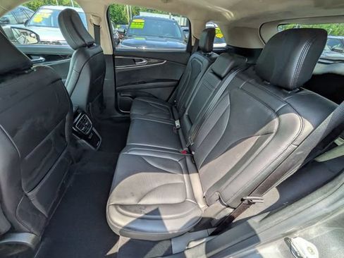 Used 2023 Lincoln Nautilus Reserve w/ Monochromatic Package AWD/4WD image 16