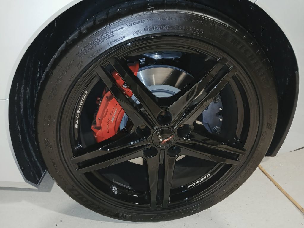 Used 2026 Chevrolet Corvette Stingray Preferred Conv w/ Z51 Performance Package RWD image 9