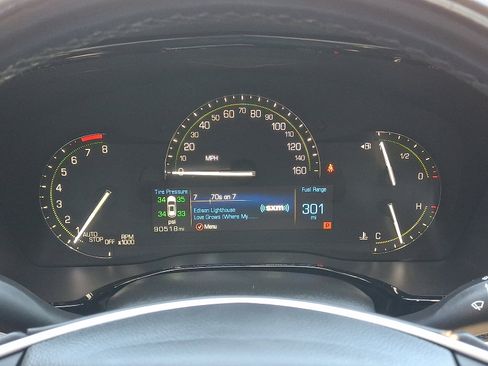 Used 2018 Cadillac XT5 Luxury w/ Driver Awareness Package image 22