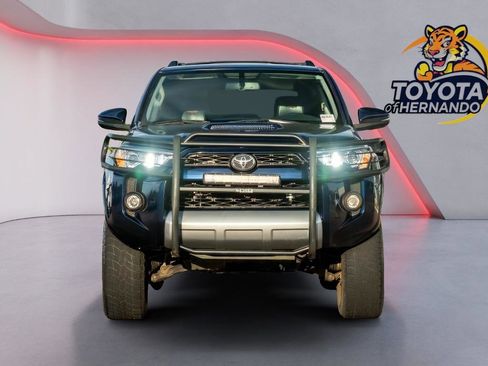 Used 2018 Toyota 4Runner TRD Off-Road Premium AWD/4WD image 2