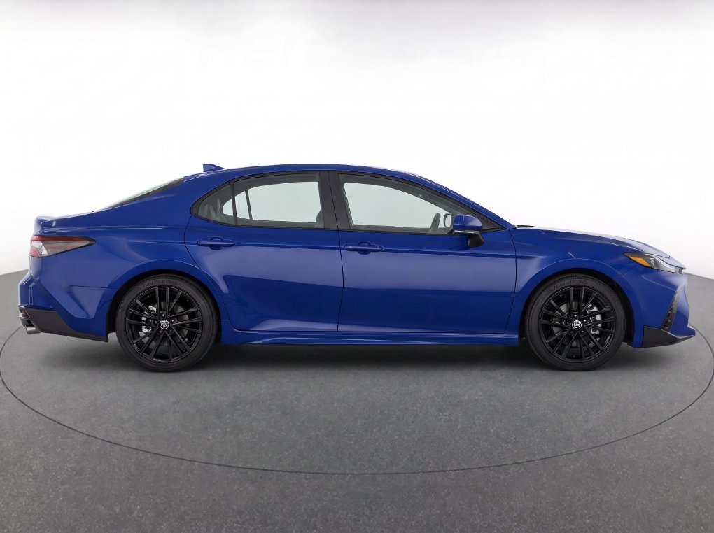 Used 2026 Toyota Camry SE FWD image 11