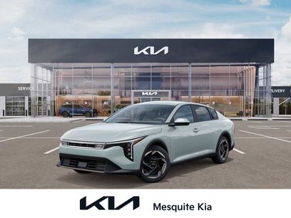 New 2025 Kia K4 EX