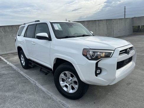 Used 2023 Toyota 4Runner SR5 AWD/4WD image 14