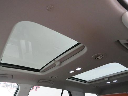 Used 2018 Chevrolet Traverse High Country image 26