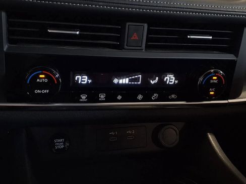 Used 2025 Nissan Rogue SV image 23