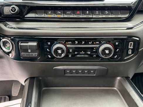 Used 2024 Chevrolet Silverado 2500 ZR2 w/ Technology Package AWD/4WD image 25