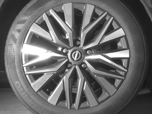 Used 2025 Nissan Altima 2.5 SV image 15