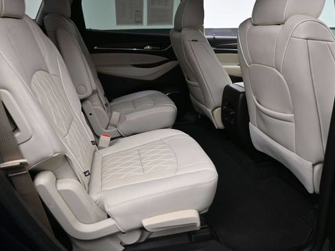 Used 2024 Buick Enclave Avenir w/ Avenir Technology Package AWD/4WD image 10