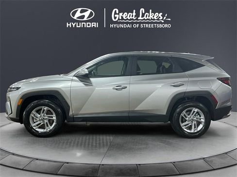 Certified 2026 Hyundai Tucson SE image 2