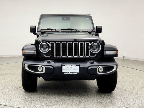 Used 2025 Jeep Wrangler Unlimited Sahara w/ Safety Group image 2