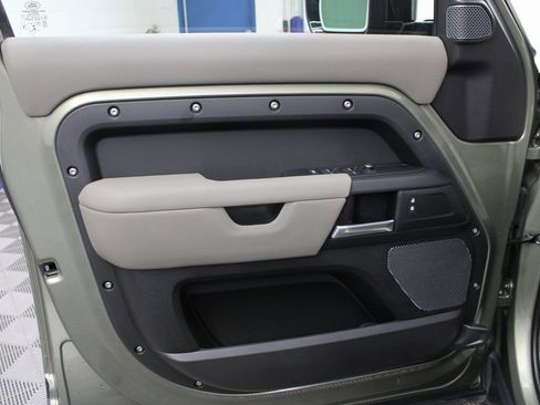 Used 2020 Land Rover Defender 110 S image 66