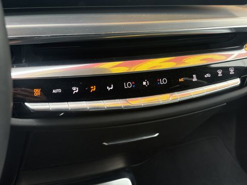 Certified 2024 Cadillac Lyriq Luxury AWD/4WD image 23