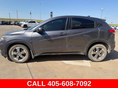 Used 2017 Honda HR-V EX image 5