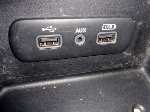 Used 2018 RAM 1500 Express AWD/4WD image 13
