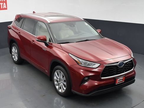 Used 2020 Toyota Highlander Limited AWD/4WD image 29