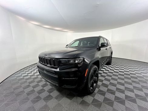 New 2025 Jeep Grand Cherokee L Limited image 4