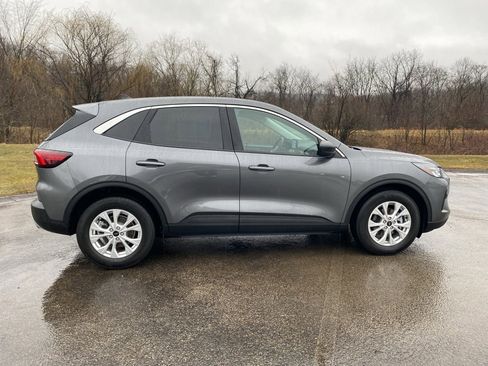 Used 2023 Ford Escape Active image 2